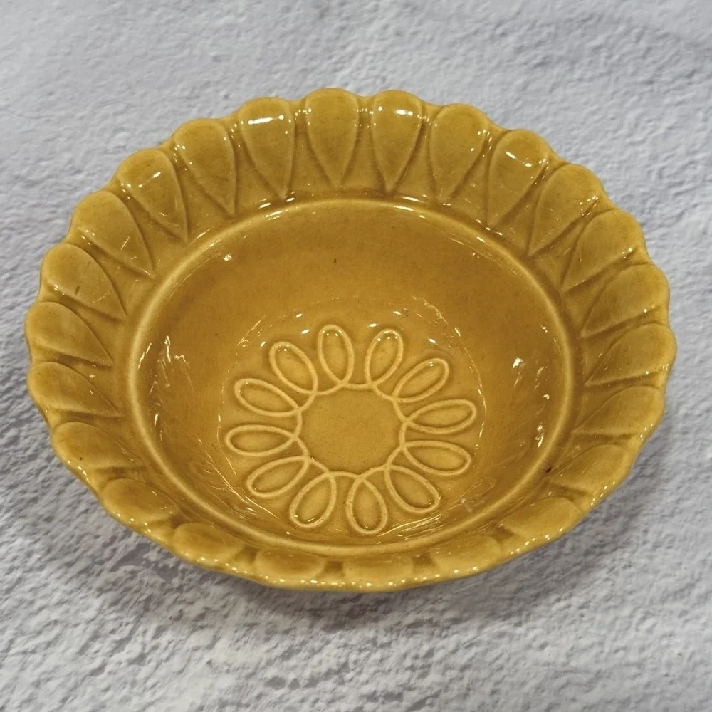 VTG California Pottery Mustard Yellow 6